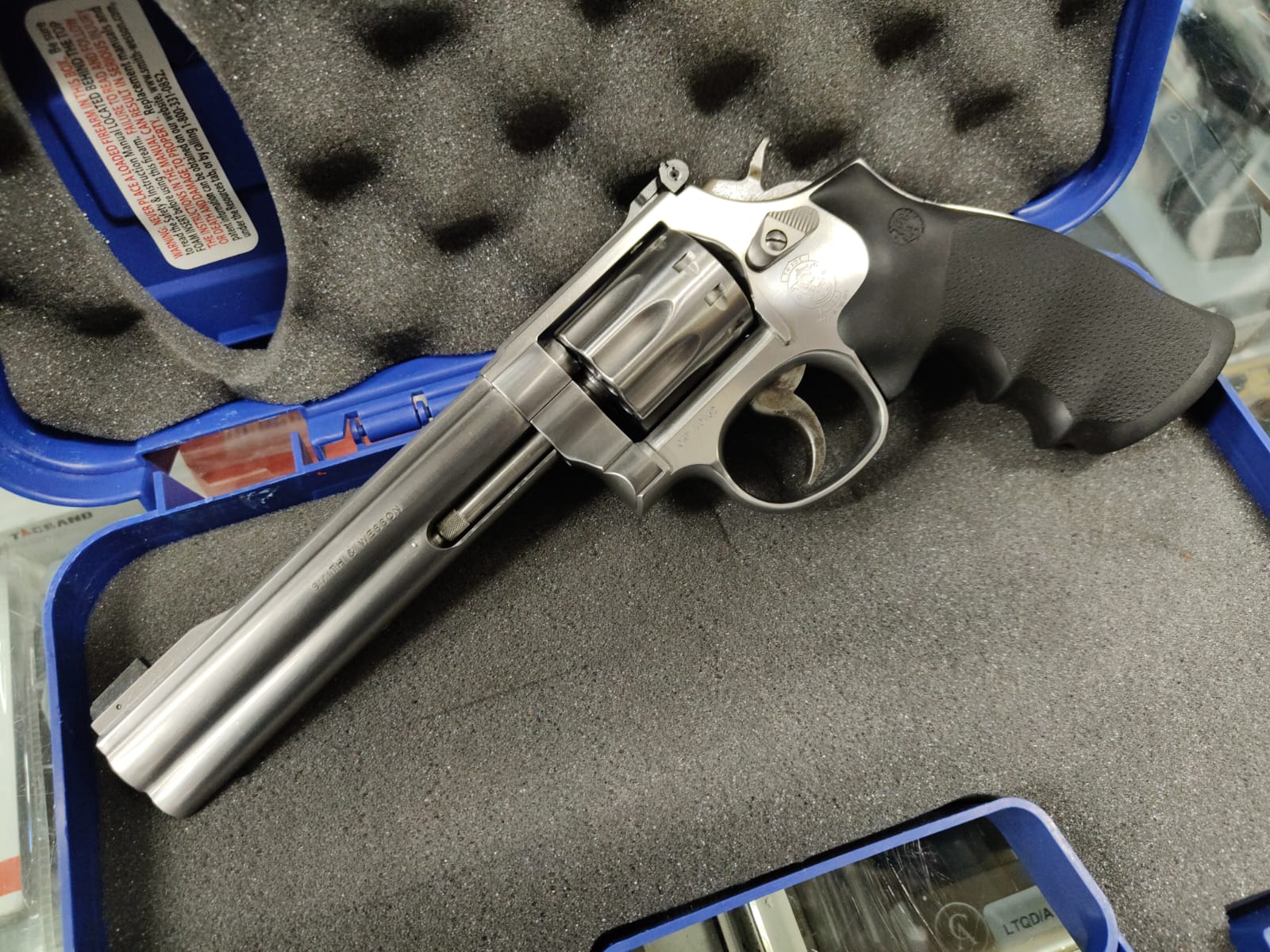 SmithWesson revolver mod. 617 canna 6 tamburo 10 colpi cal.22 LR